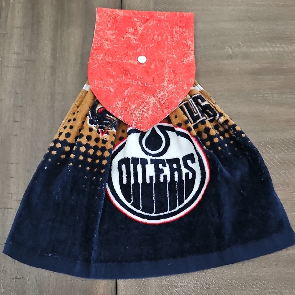 Rare Edmonton Oilers Hanging Kitchen Towel